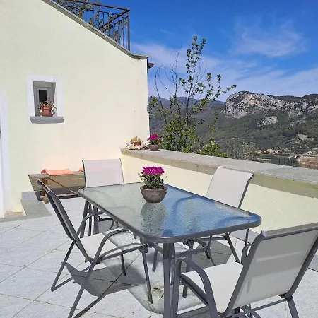 La Casa Gialla, Con Splendido Terrazzo Vakantiehuis Borgio Verezzi