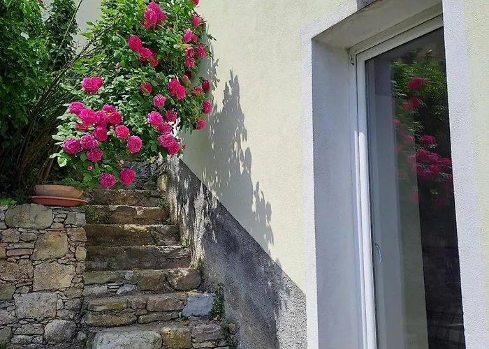 La Casa Gialla, Con Splendido Terrazzo Vakantiehuis Borgio Verezzi